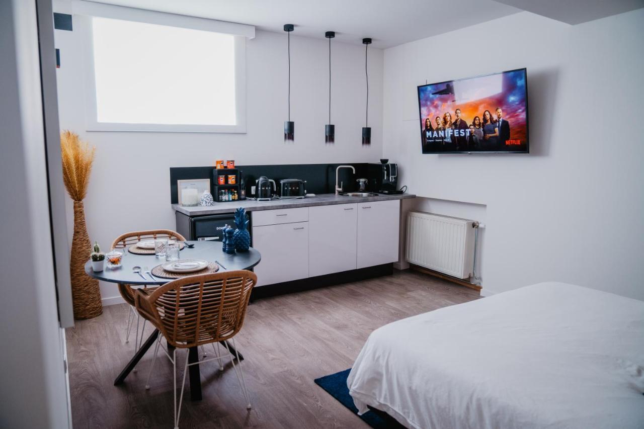 Quinze Suites Et Wellness De Luxe Ciney Buitenkant foto